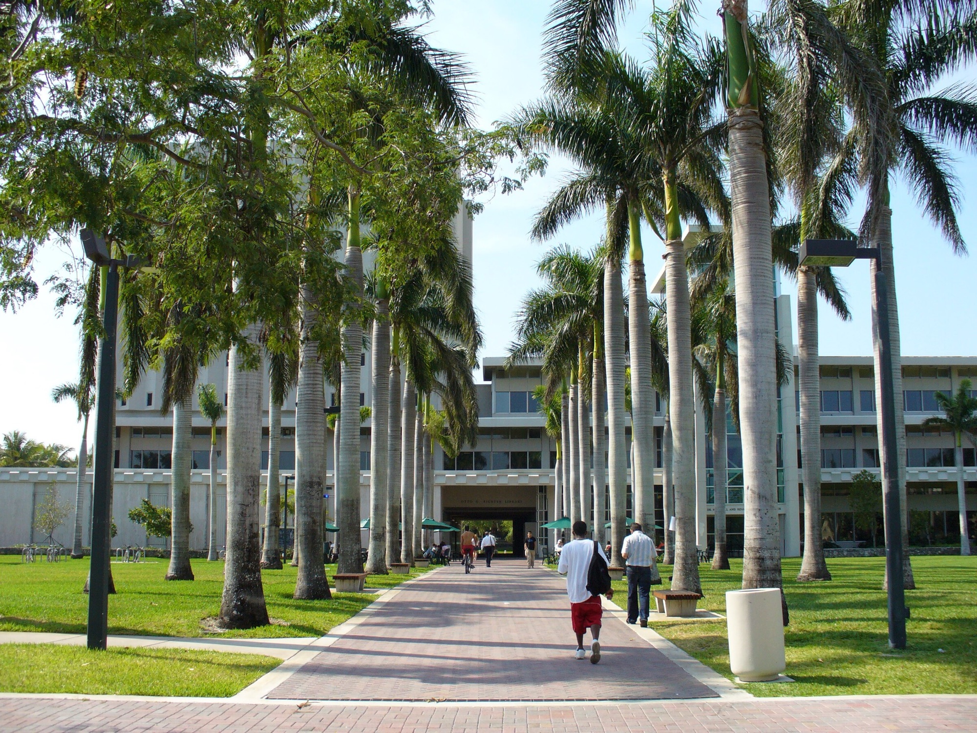 Miami (UM) campus